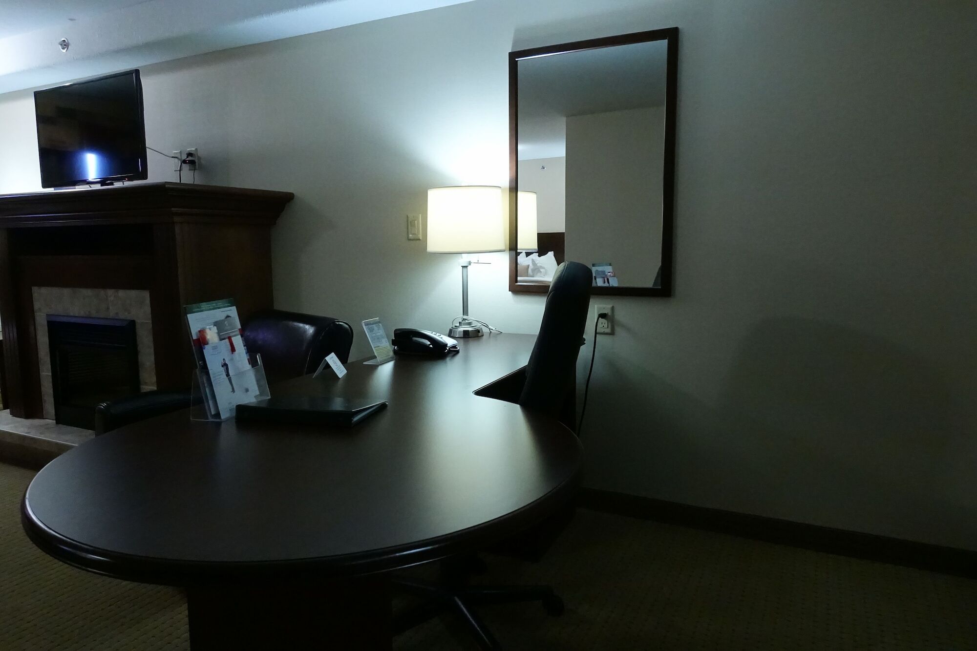 מלון Ramada By Wyndham Weyburn מראה חיצוני תמונה